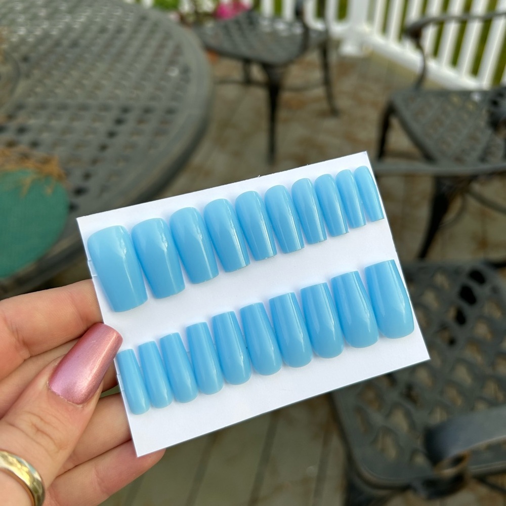 Blue press on nails